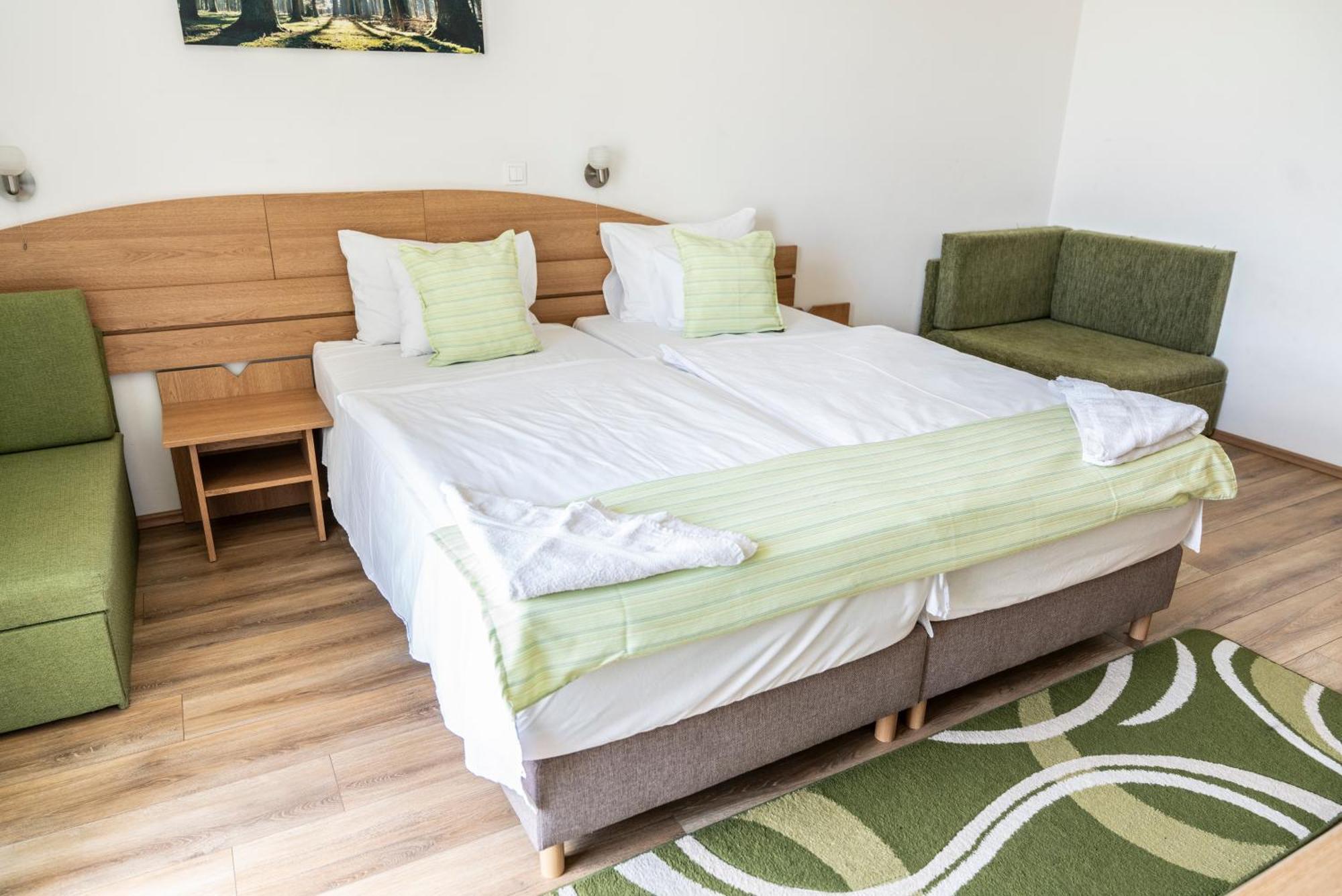 Bagoly Fogado Hotell Gyömrő Eksteriør bilde